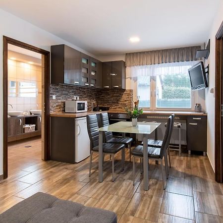 Garden Lux Apartman Гайдусобосло Екстер'єр фото
