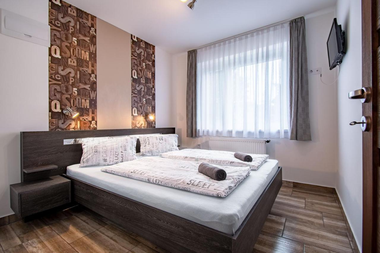 Garden Lux Apartman Гайдусобосло Екстер'єр фото